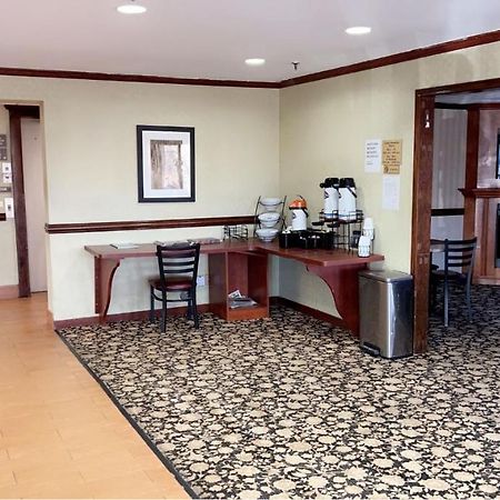 Baymont By Wyndham Battle Creek/I-94 Ξενοδοχείο Εξωτερικό φωτογραφία
