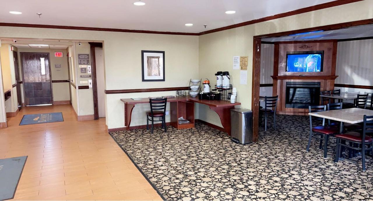 Baymont By Wyndham Battle Creek/I-94 Ξενοδοχείο Εξωτερικό φωτογραφία