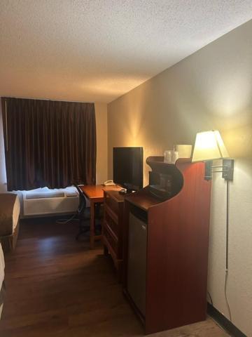 Baymont By Wyndham Battle Creek/I-94 Ξενοδοχείο Εξωτερικό φωτογραφία